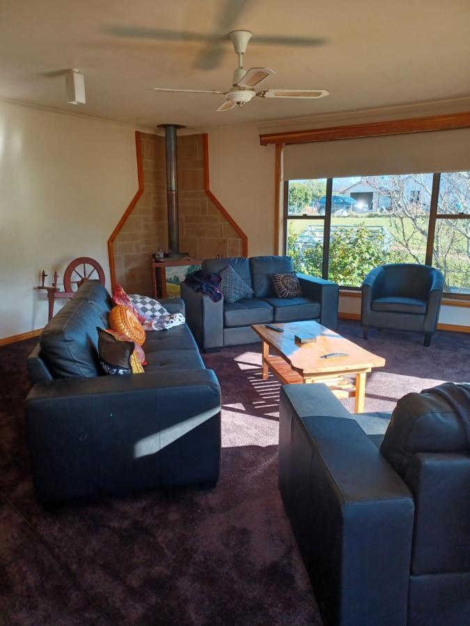 The Tigers Lair Accomadation Villa Mole Creek Bagian luar foto